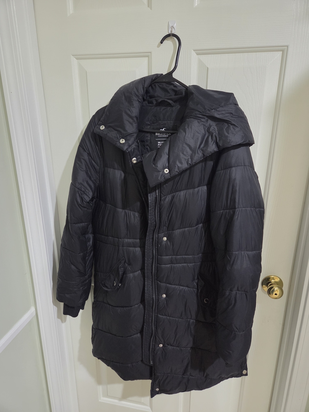 Hollister Men’s Black Puffer Jacket